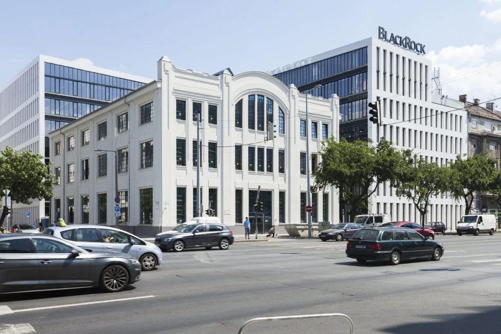 DTC White House épülete Budapesten.